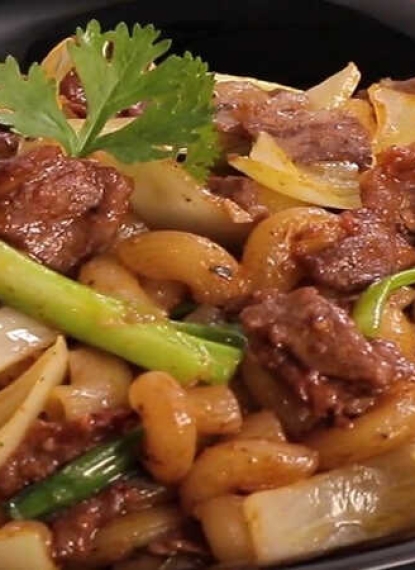 Nui Xào Bò